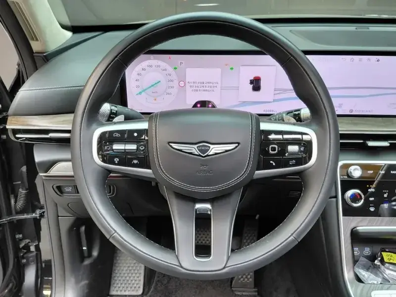 2023 Genesis GV80 с пробегом 65 089 км