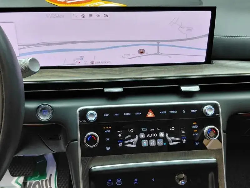 2023 Genesis GV80 с пробегом 65 089 км