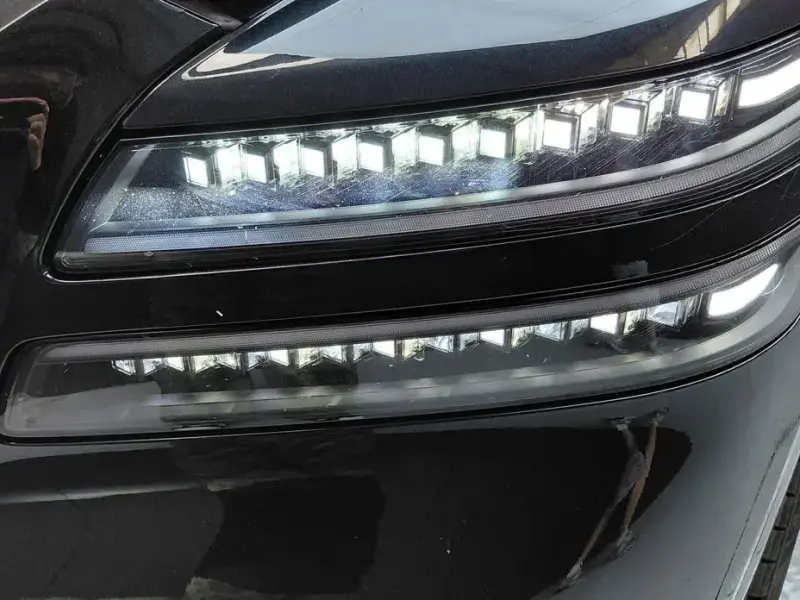 2023 Genesis GV80 с пробегом 65 089 км