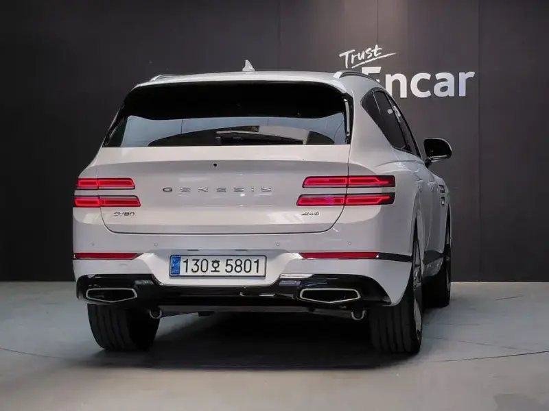 2023 Genesis GV80 с пробегом 23 081 км