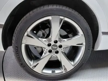 2023 Genesis GV80 с пробегом 23 081 км
