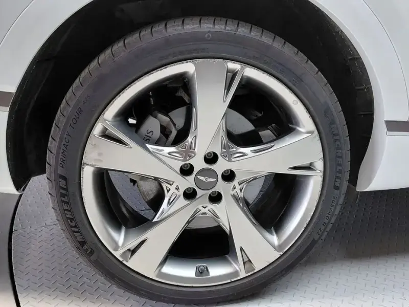 2023 Genesis GV80 с пробегом 23 081 км