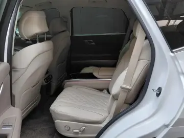 2023 Genesis GV80 с пробегом 23 081 км