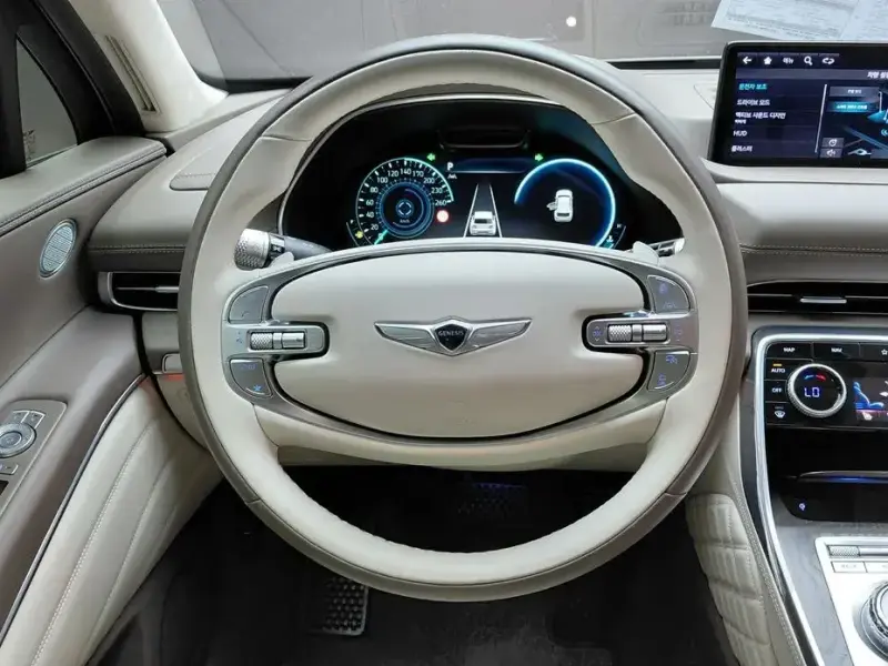 2023 Genesis GV80 с пробегом 23 081 км