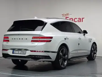 2023 Genesis GV80 с пробегом 41 177 км