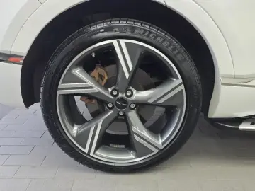 2023 Genesis GV80 с пробегом 41 177 км