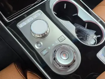 2023 Genesis GV80 с пробегом 41 177 км