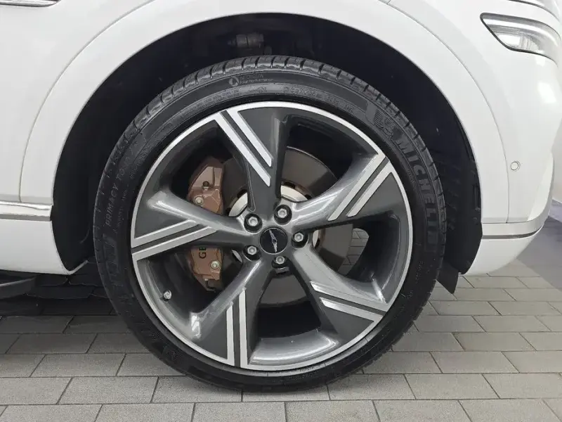 2023 Genesis GV80 с пробегом 41 177 км