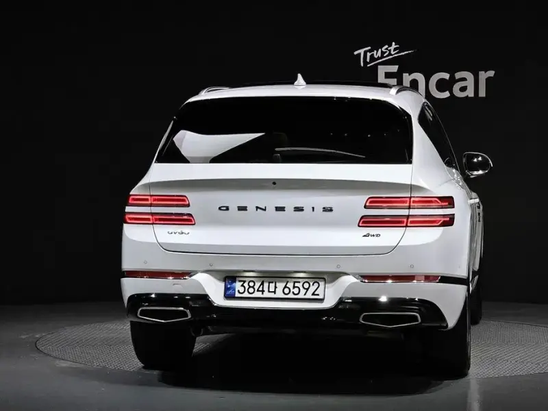 2023 Genesis GV80 с пробегом 16 814 км