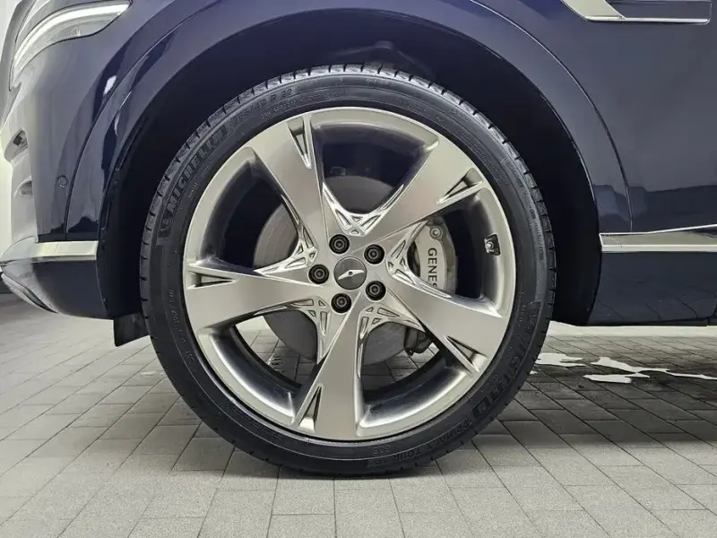 2023 Genesis GV80 с пробегом 44 016 км