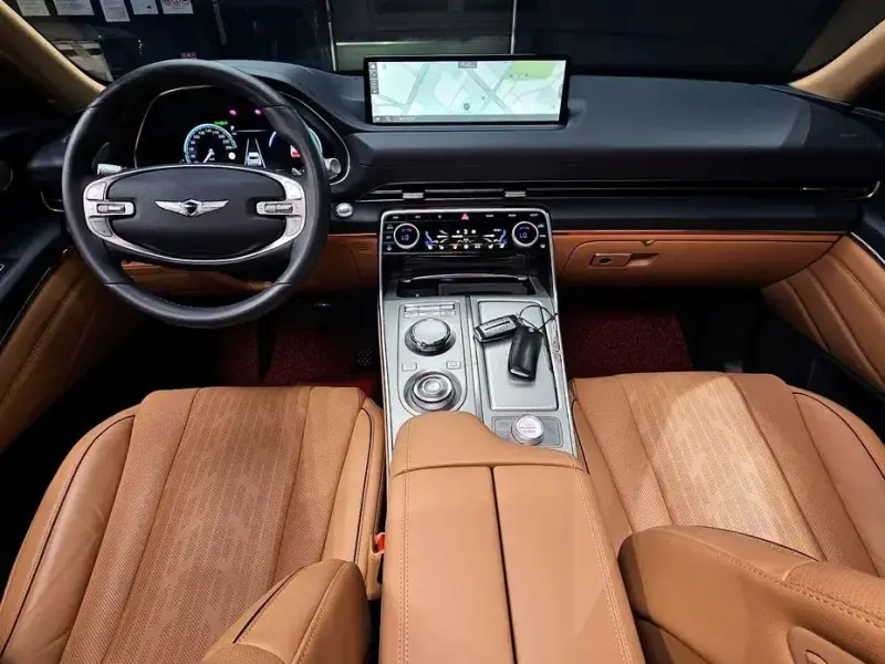 2023 Genesis GV80 с пробегом 16 814 км