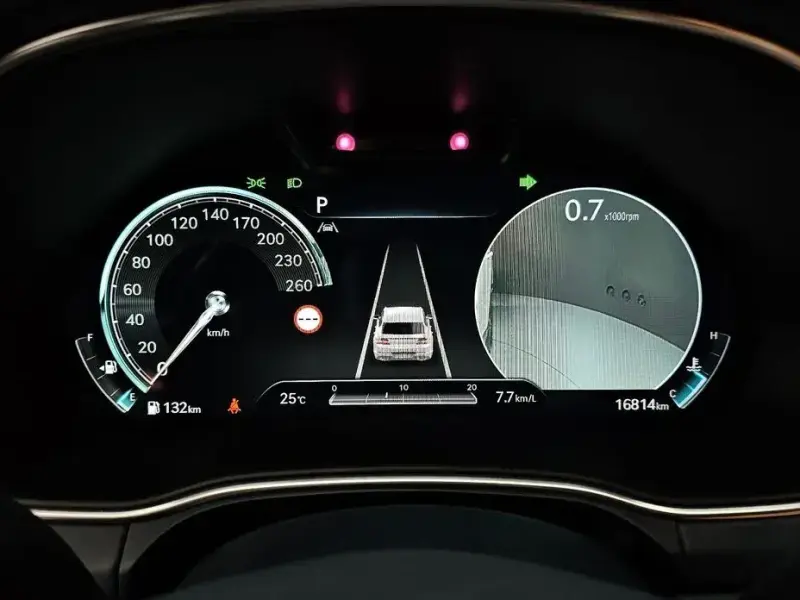 2023 Genesis GV80 с пробегом 16 814 км