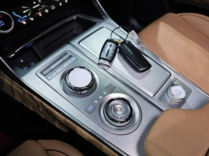 2023 Genesis GV80 с пробегом 16 814 км