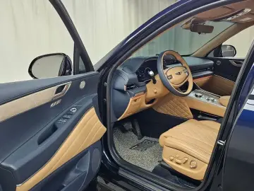 2023 Genesis GV80 с пробегом 44 016 км