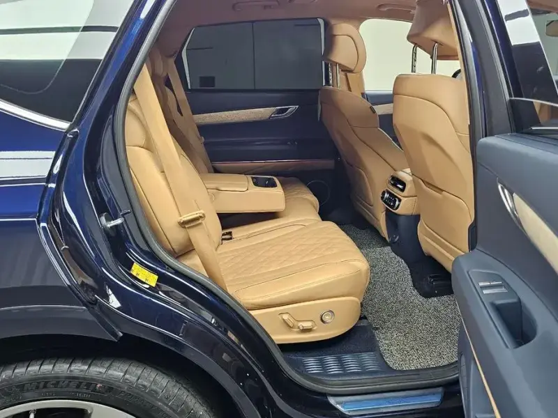 2023 Genesis GV80 с пробегом 44 016 км