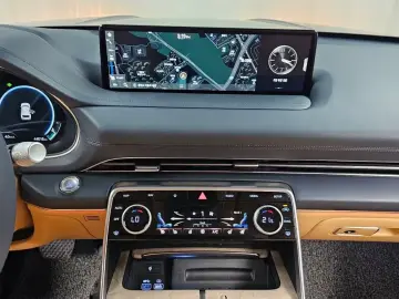 2023 Genesis GV80 с пробегом 44 016 км