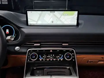 2023 Genesis GV80 с пробегом 16 814 км