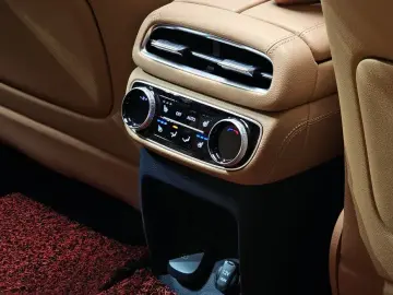 2023 Genesis GV80 с пробегом 16 814 км