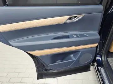 2023 Genesis GV80 с пробегом 44 016 км