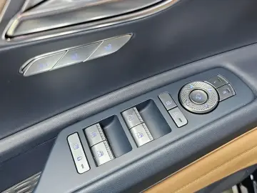 2023 Genesis GV80 с пробегом 44 016 км
