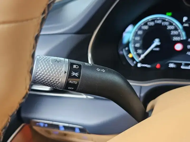 2023 Genesis GV80 с пробегом 44 016 км