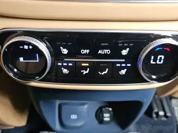 2023 Genesis GV80 с пробегом 44 016 км