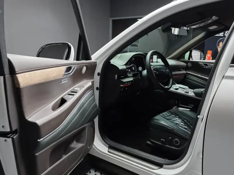 2023 Genesis GV80 с пробегом 86 626 км
