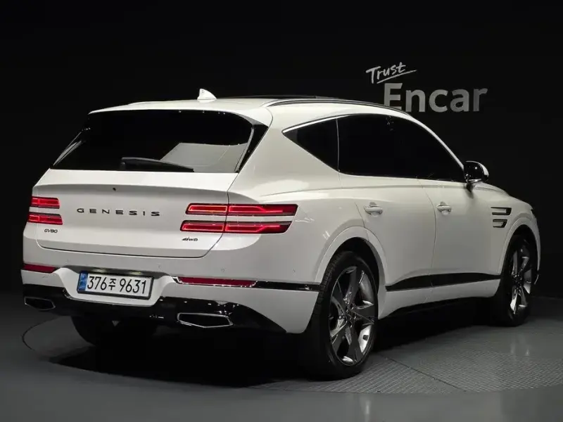 2023 Genesis GV80 с пробегом 32 186 км