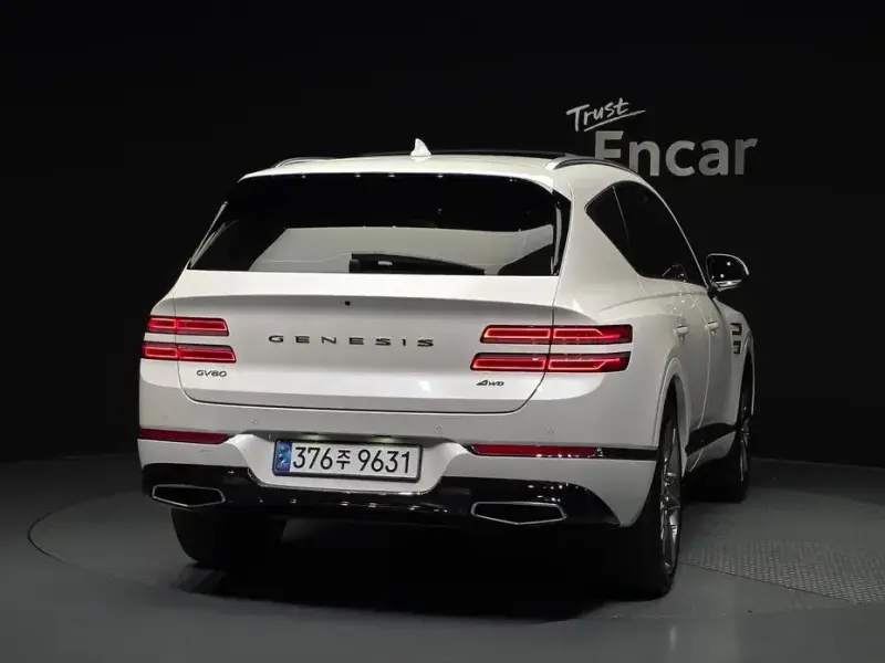 2023 Genesis GV80 с пробегом 32 186 км