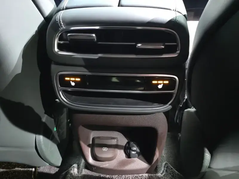 2023 Genesis GV80 с пробегом 86 626 км