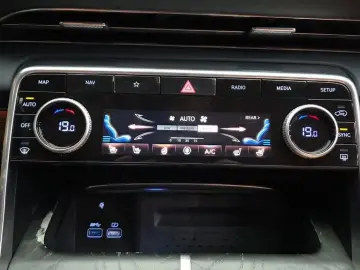 2023 Genesis GV80 с пробегом 32 186 км
