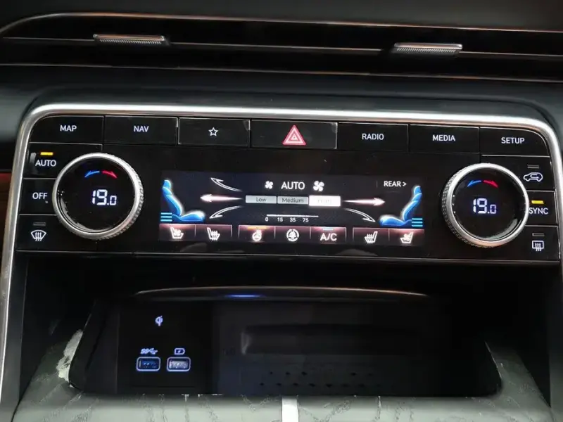 2023 Genesis GV80 с пробегом 32 186 км