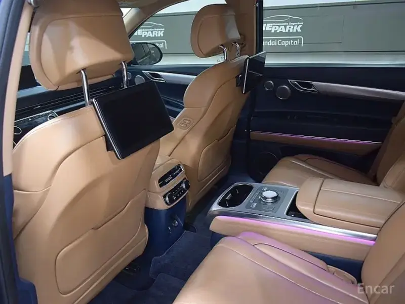 2023 Genesis GV80 с пробегом 67 622 км