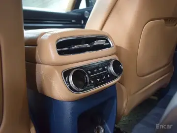 2023 Genesis GV80 с пробегом 67 622 км