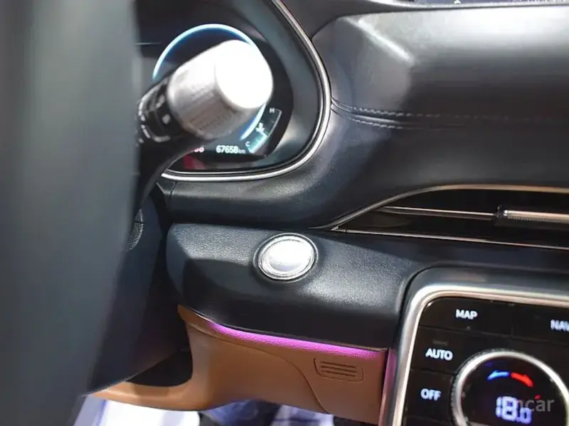 2023 Genesis GV80 с пробегом 67 622 км