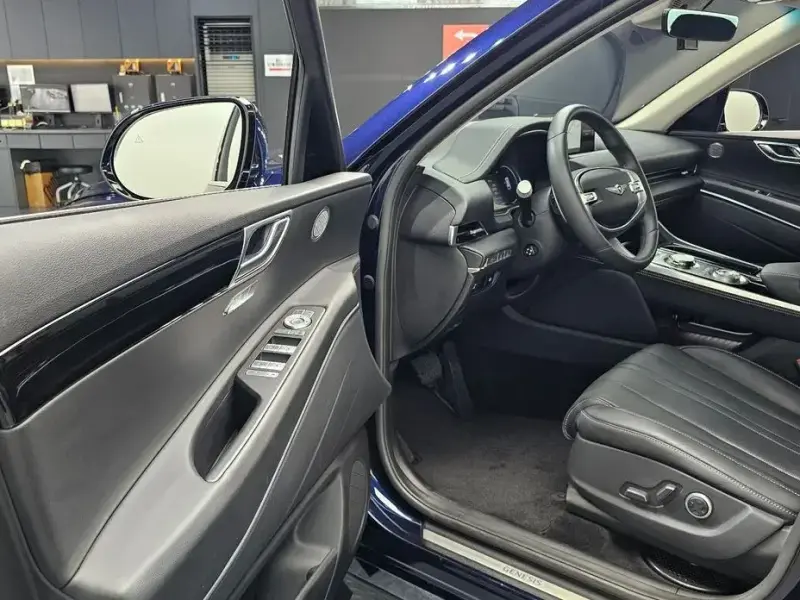 2023 Genesis GV80 с пробегом 40 084 км