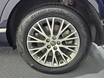 2023 Genesis GV80 с пробегом 40 084 км