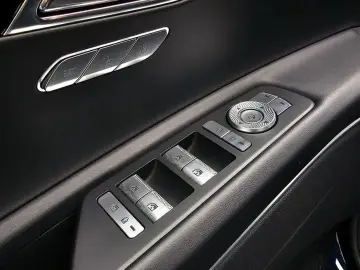 2023 Genesis GV80 с пробегом 40 084 км