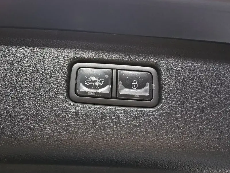 2023 Genesis GV80 с пробегом 40 084 км
