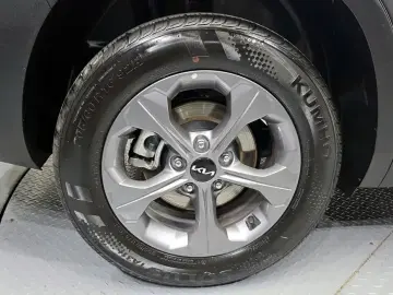 2025 Kia Seltos с пробегом 8 215 км
