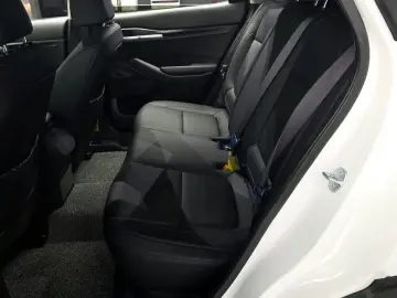 2025 Kia Seltos с пробегом 8 215 км