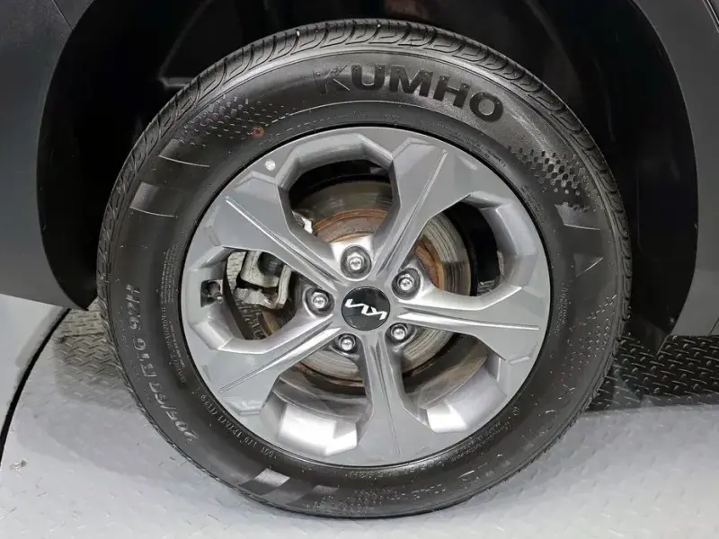 2025 Kia Seltos с пробегом 14 690 км
