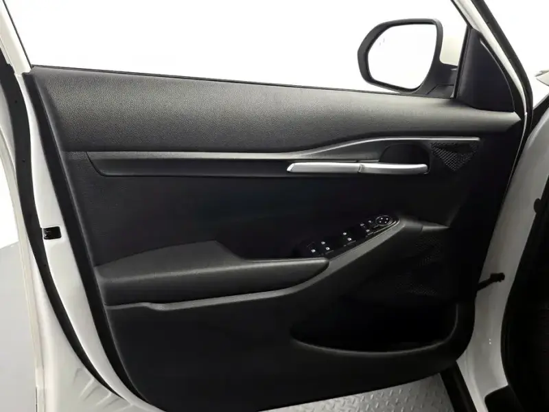 2025 Kia Seltos с пробегом 8 215 км