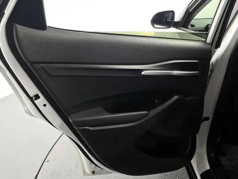 2025 Kia Seltos с пробегом 8 215 км