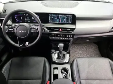 2025 Kia Seltos с пробегом 14 690 км