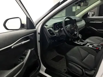 2025 Kia Seltos с пробегом 14 690 км