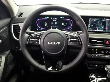 2025 Kia Seltos с пробегом 14 690 км