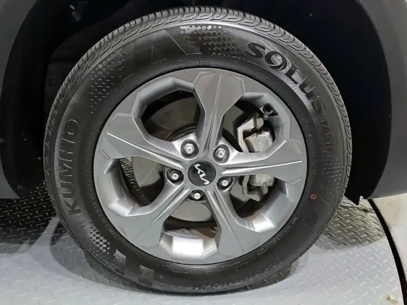 2025 Kia Seltos с пробегом 14 690 км