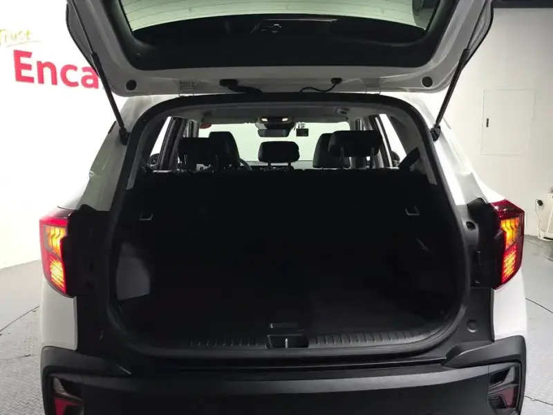2025 Kia Seltos с пробегом 14 690 км