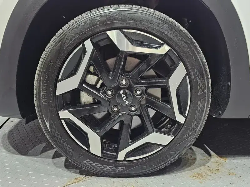 2023 Kia Seltos с пробегом 16 441 км